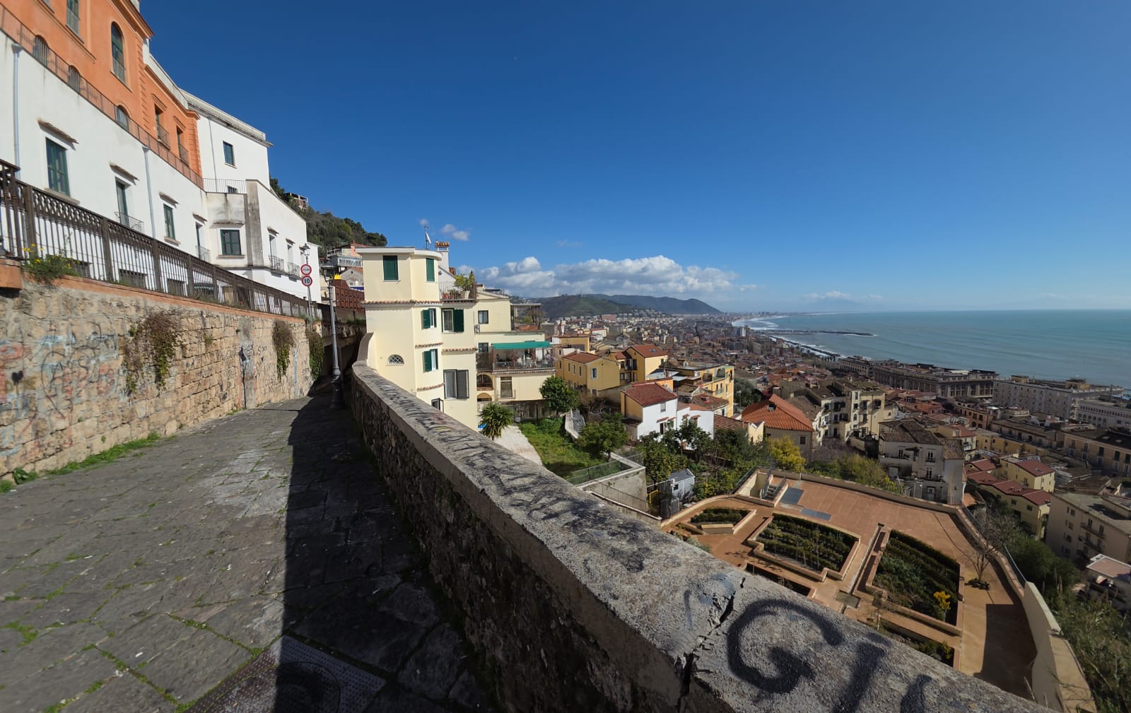 Foto-Panoramica-centrro-storico-Salerno
